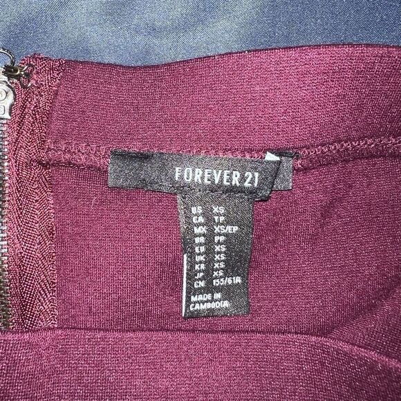 Forever 21 burgundy mini skirt size XS - Picture 4 of 6